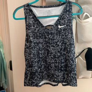 nike victory top